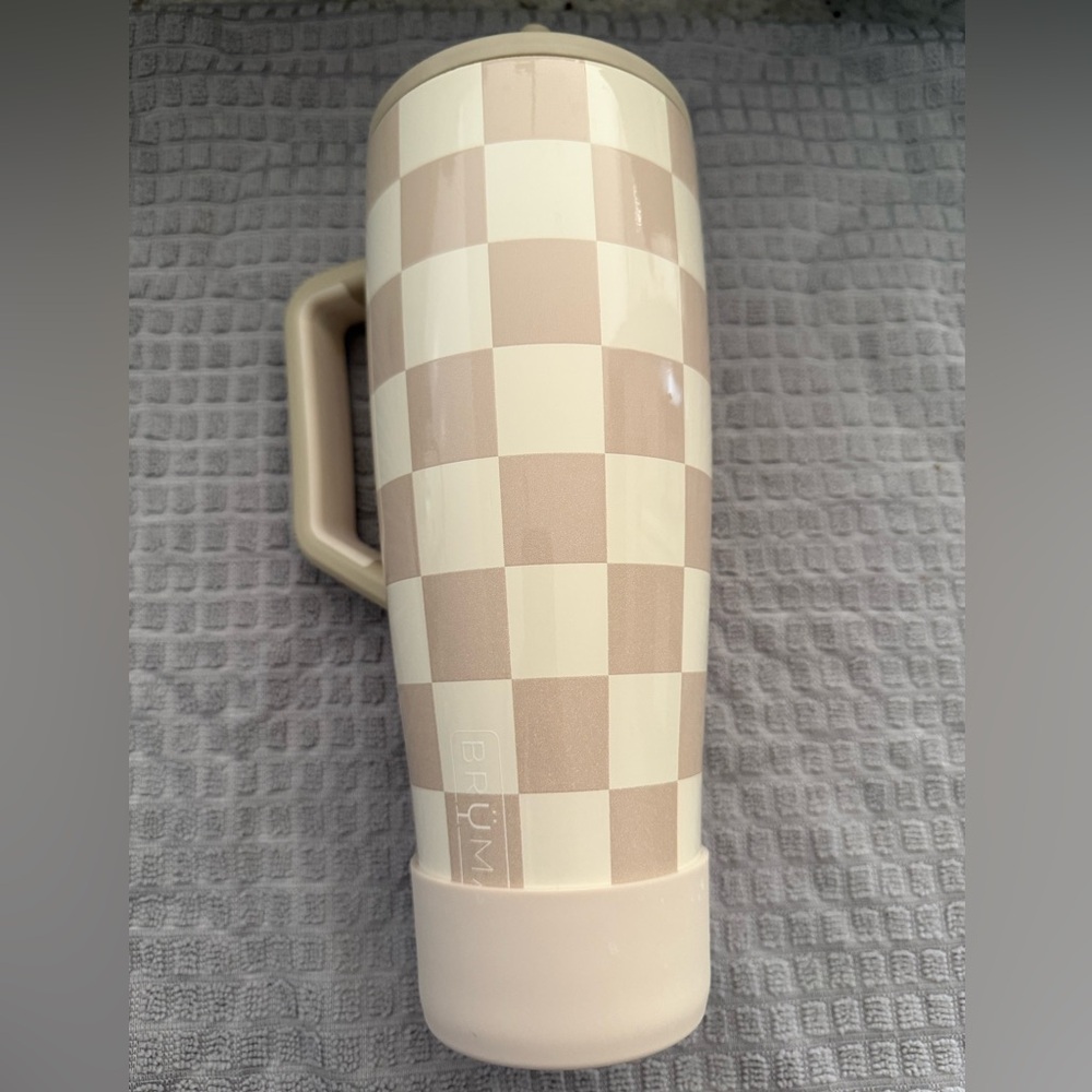 Brumate 40 oz Tan Checkered Era with Leakproof Straw